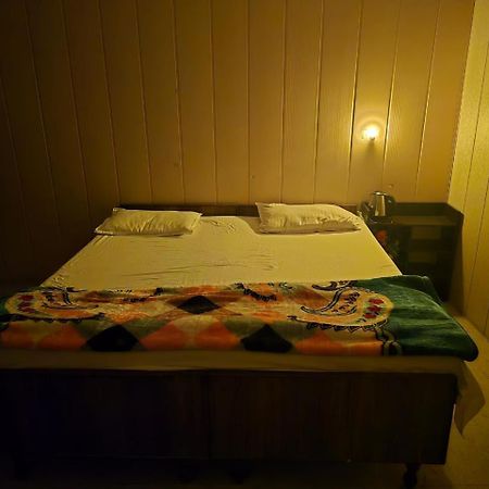 Kashi Shree Apartment พาราณสี ภายนอก รูปภาพ